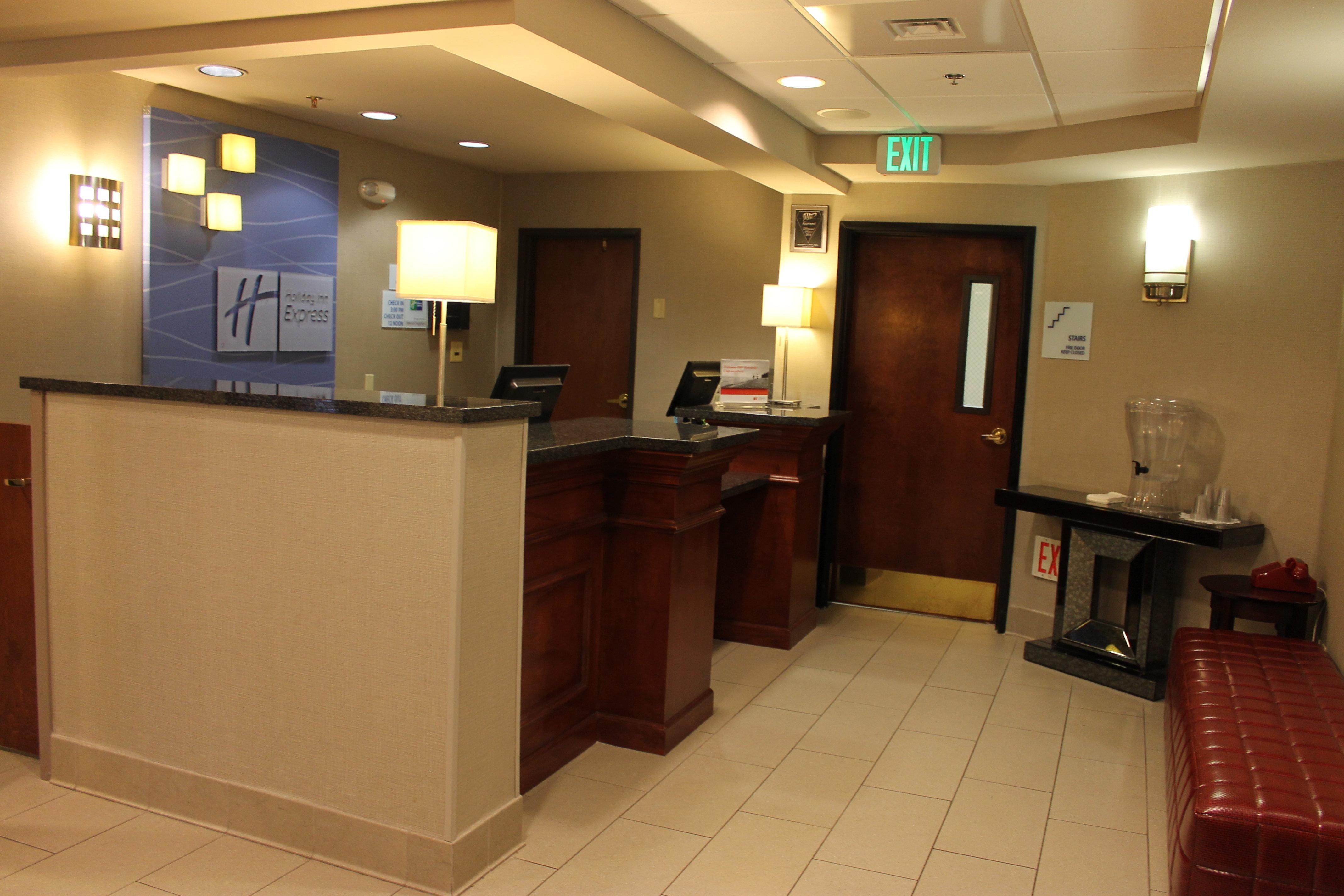 Hilton Garden Inn Colorado Springs Airport Exterior photo